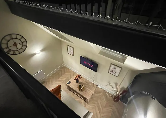 Headrow The Getaway Apartment