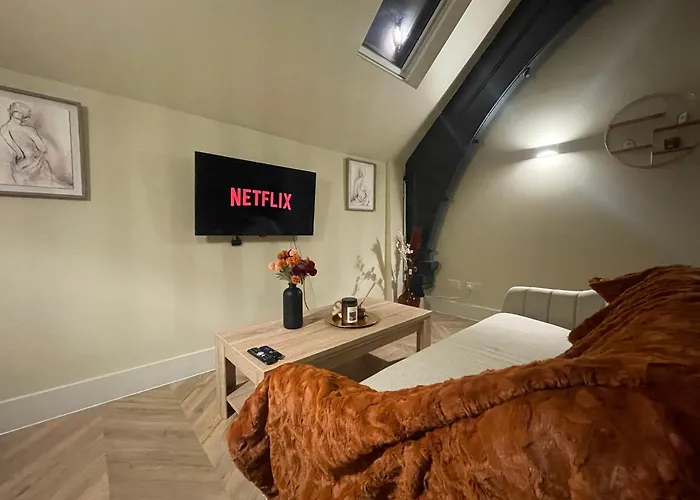 Headrow The Getaway Apartment *